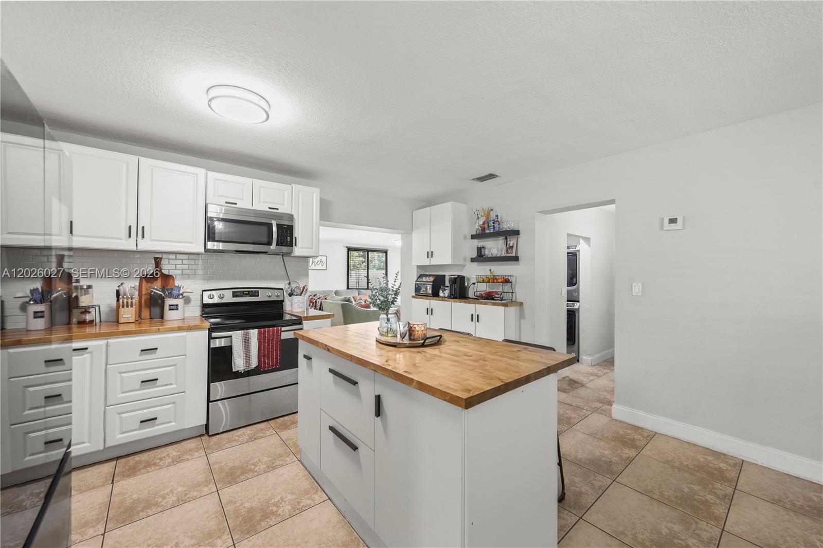 1611 SW 67th Ave, North Lauderdale FL 33068