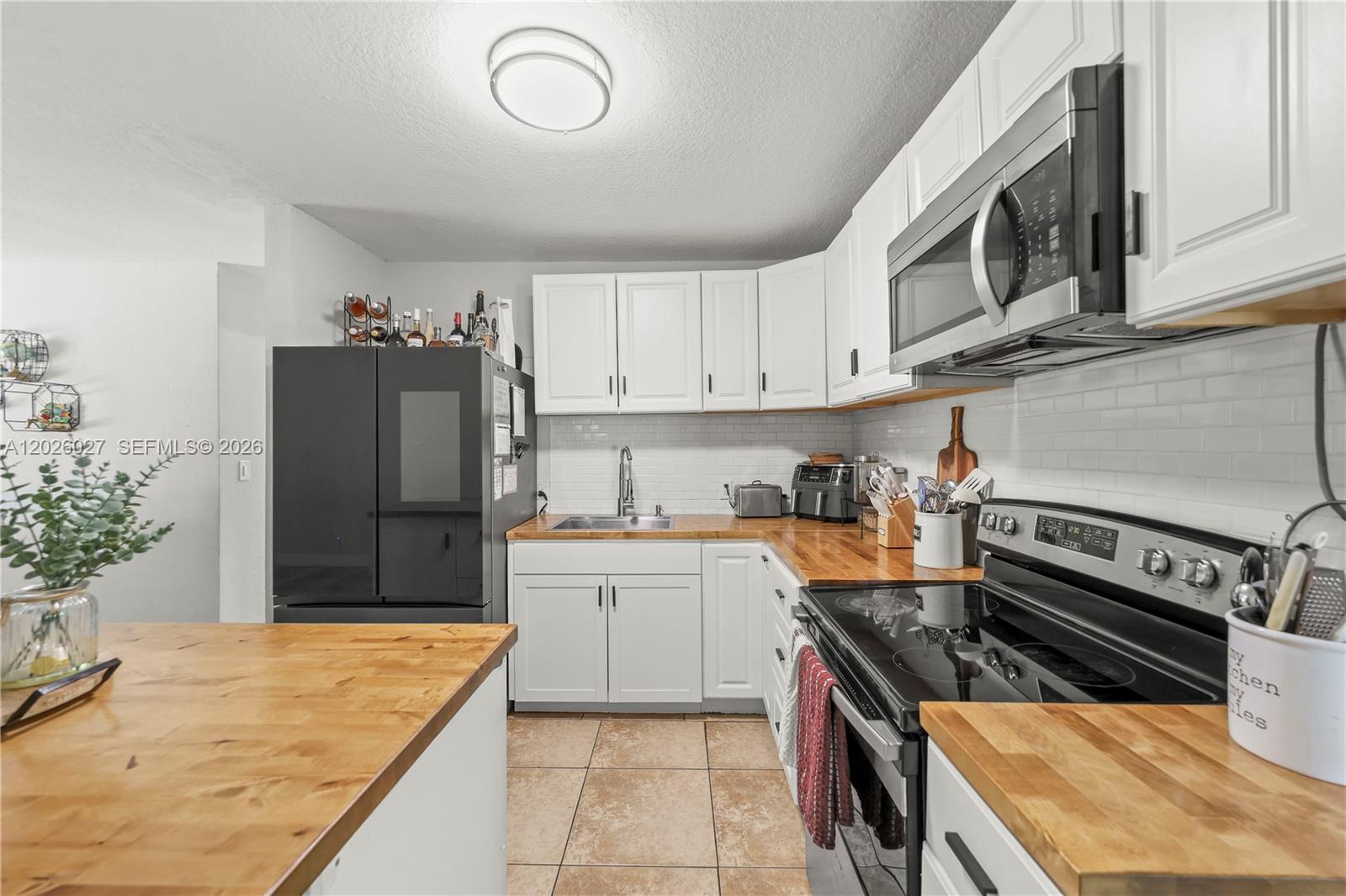 1611 SW 67th Ave, North Lauderdale FL 33068