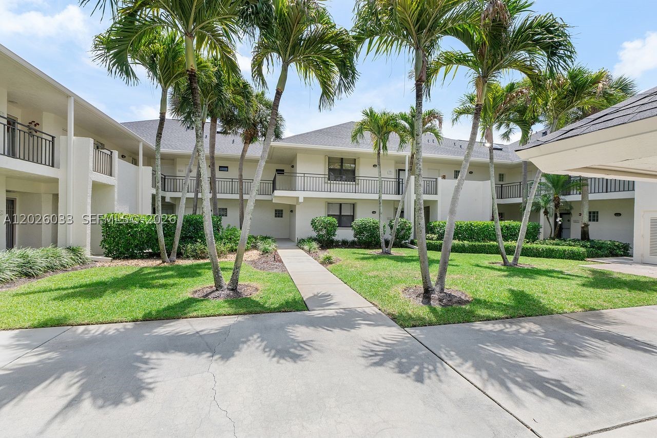 10411 SE Terrapin Place #203, Jupiter FL 33469