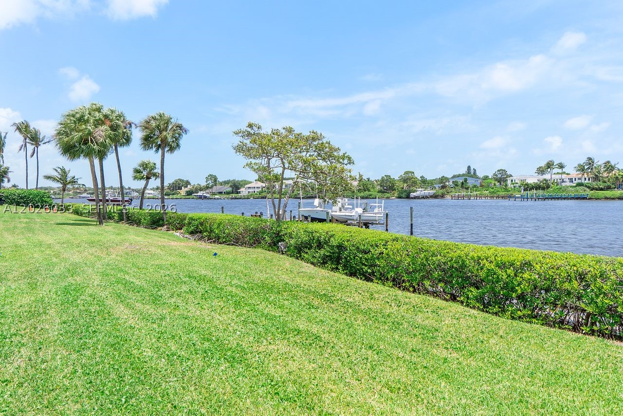 10411 SE Terrapin Place #203, Jupiter FL 33469