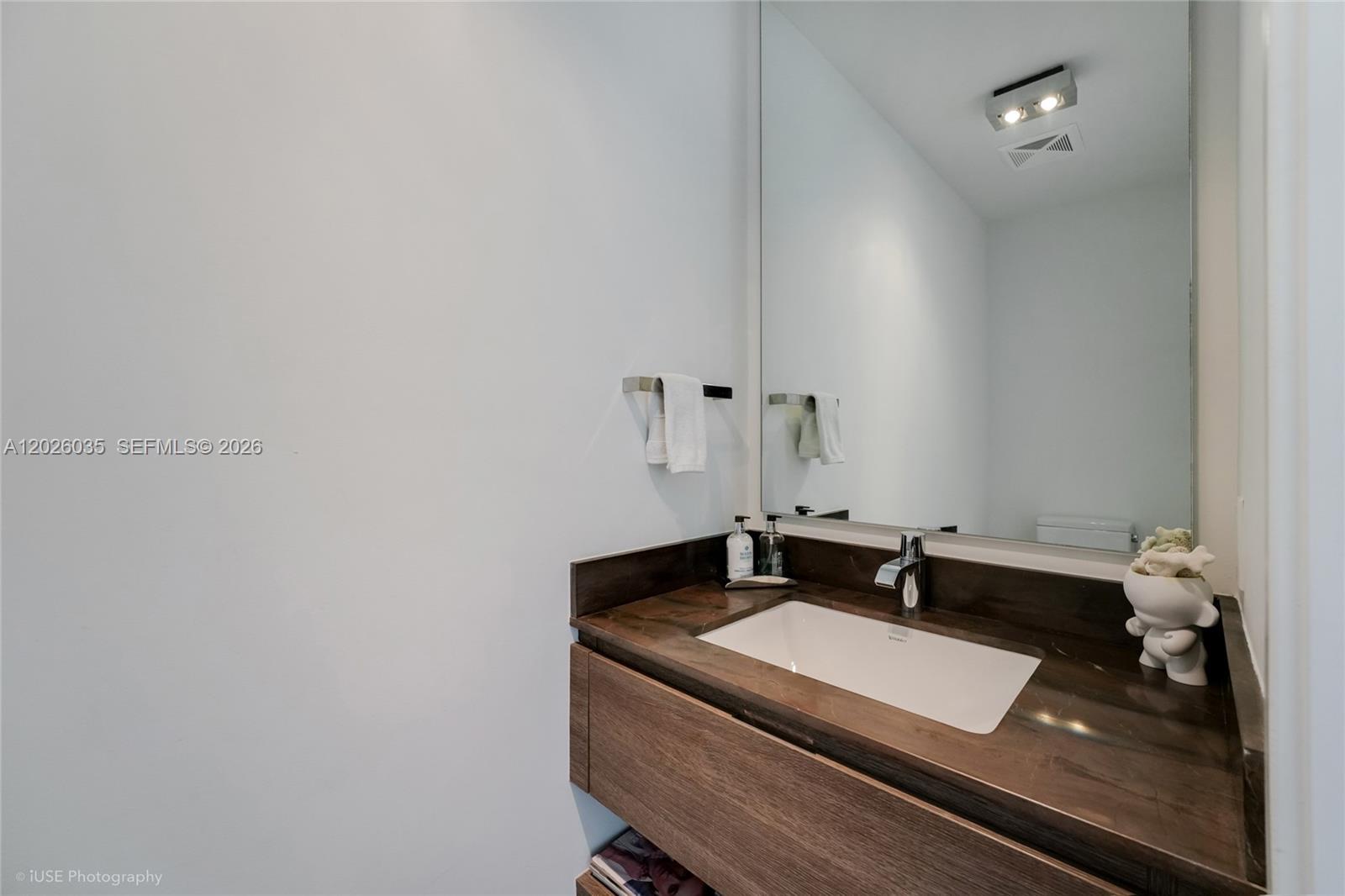 350 Ocean Dr #405N, Key Biscayne FL 33149