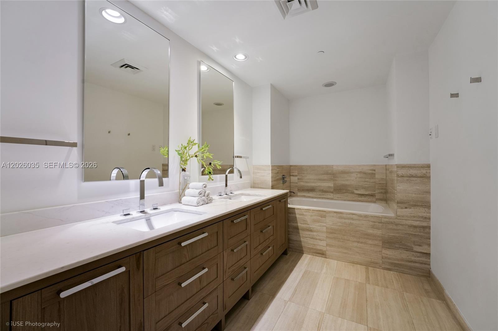 350 Ocean Dr #405N, Key Biscayne FL 33149