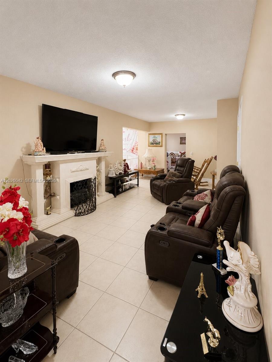 5551 E 4th Ave, Hialeah FL 33013