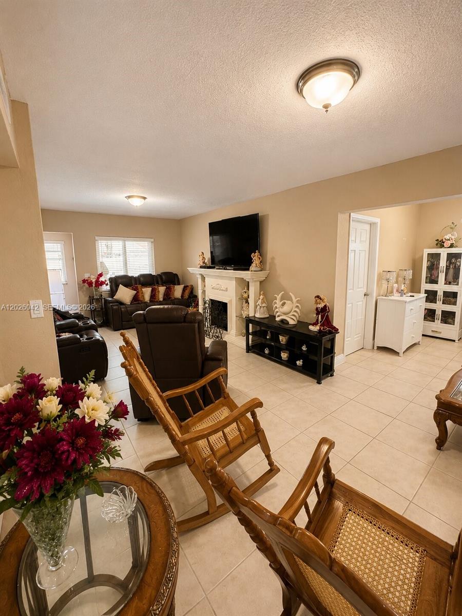 5551 E 4th Ave, Hialeah FL 33013