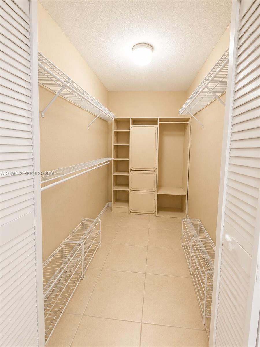 5551 E 4th Ave, Hialeah FL 33013