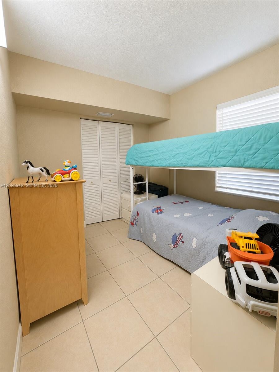 5551 E 4th Ave, Hialeah FL 33013