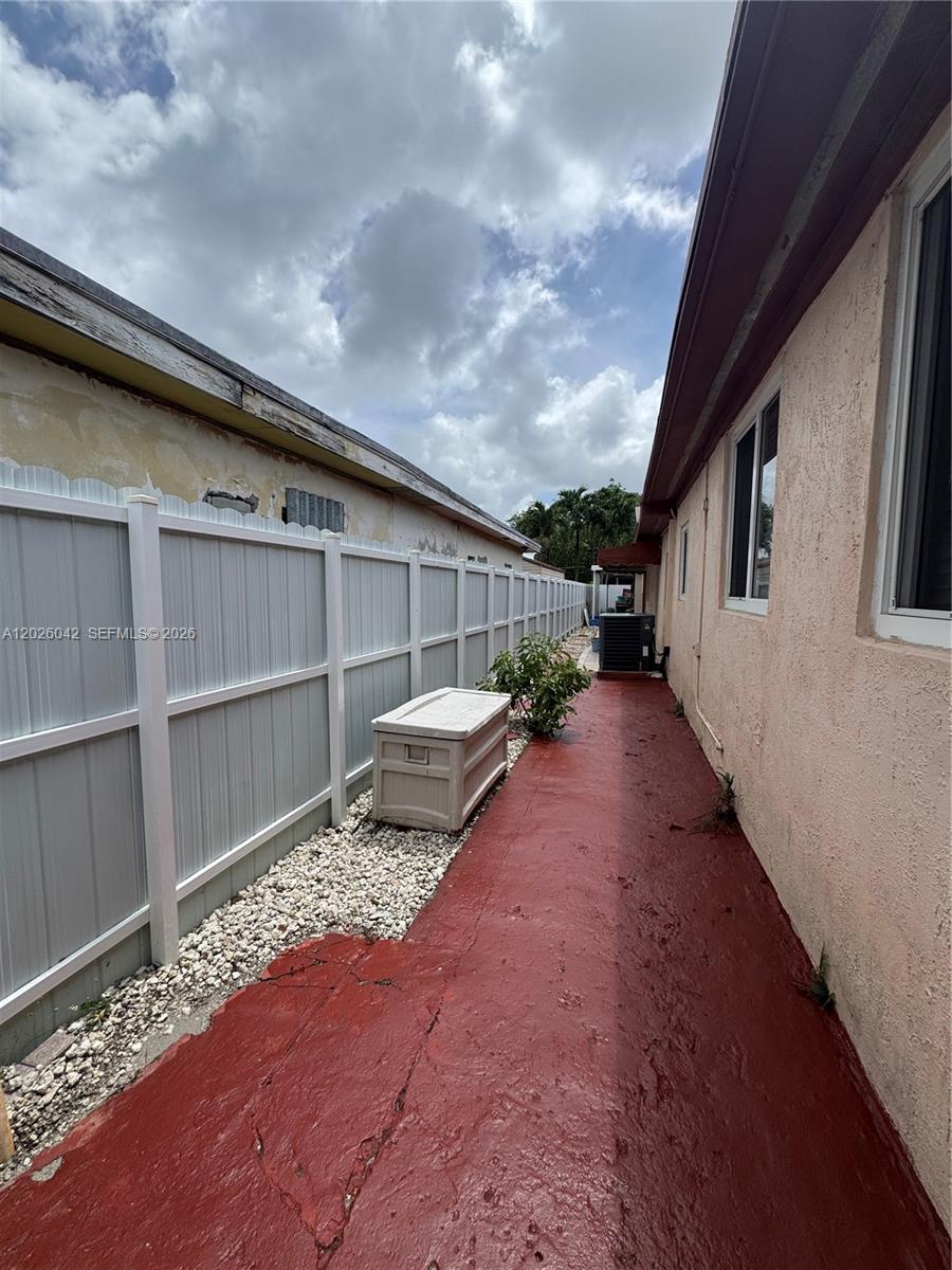 5551 E 4th Ave, Hialeah FL 33013