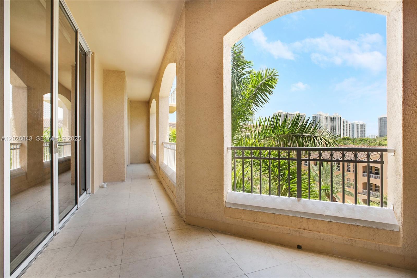 3001 NE 185th St #610, Aventura FL 33180
