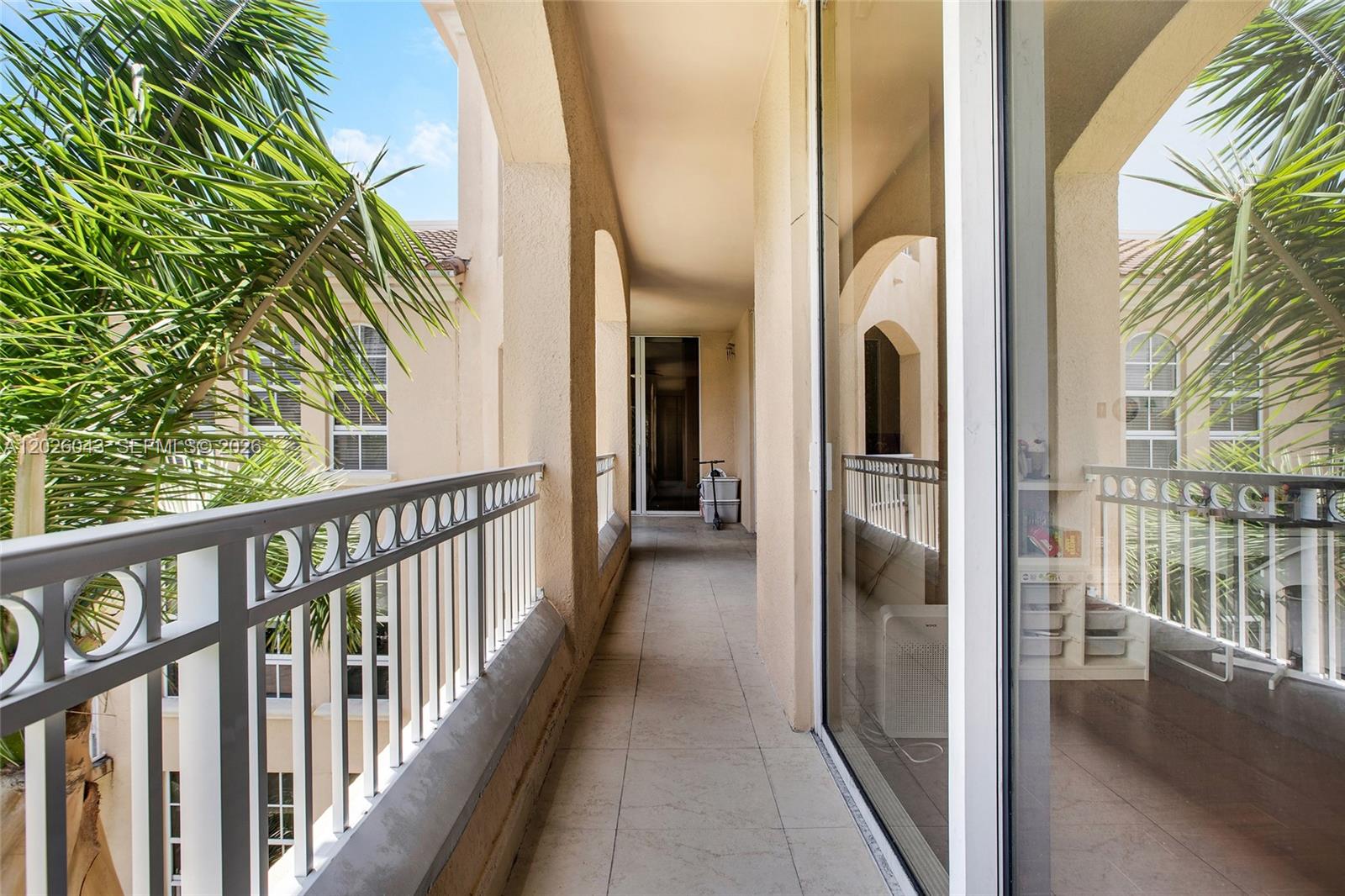 3001 NE 185th St #610, Aventura FL 33180