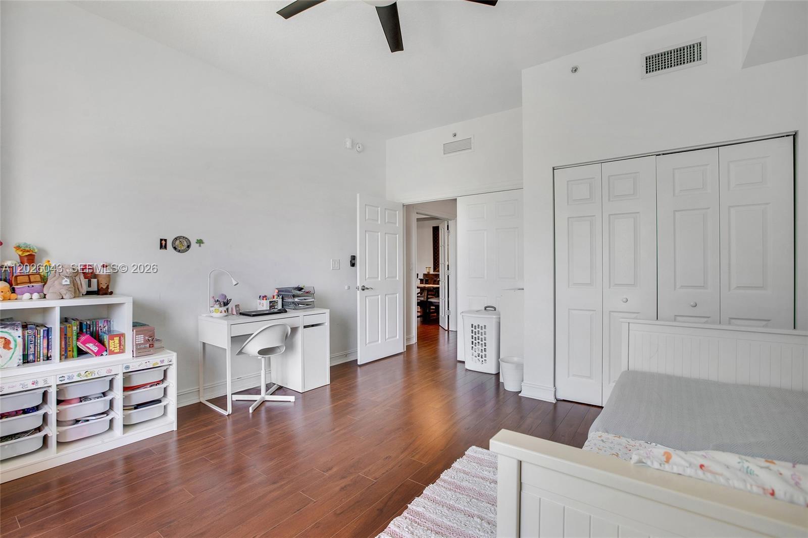 3001 NE 185th St #610, Aventura FL 33180