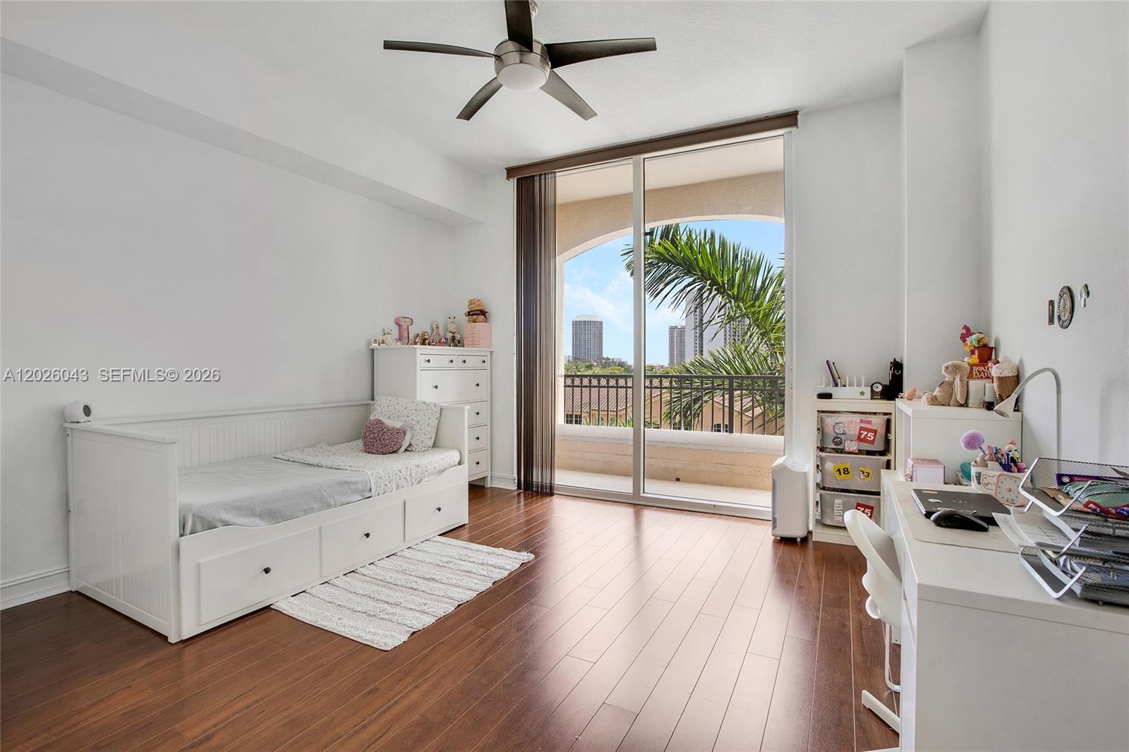 3001 NE 185th St #610, Aventura FL 33180