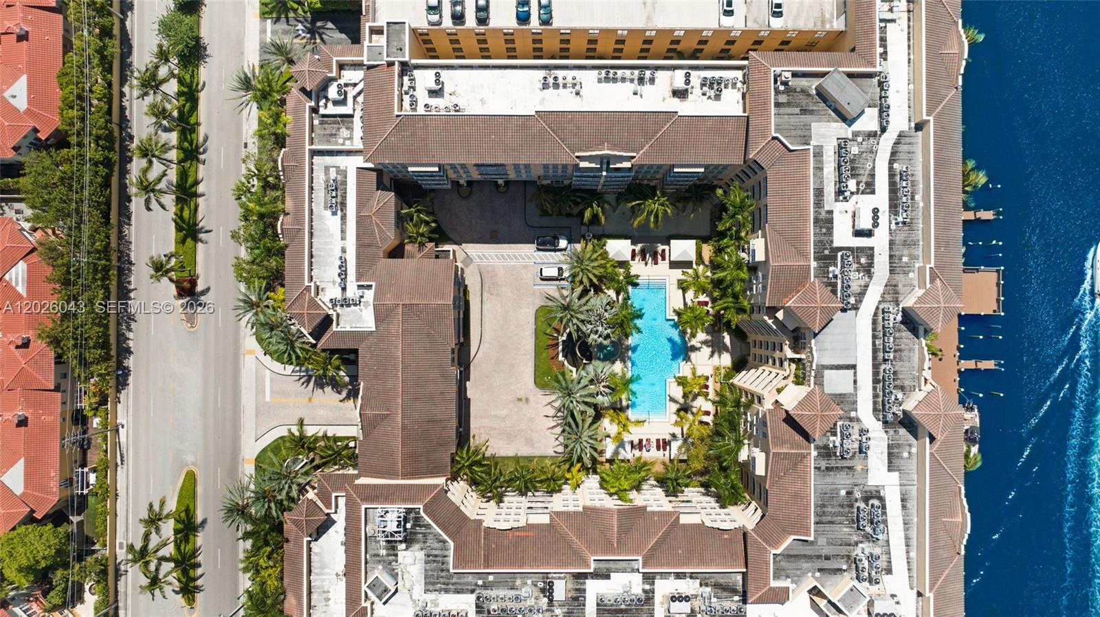 3001 NE 185th St #610, Aventura FL 33180