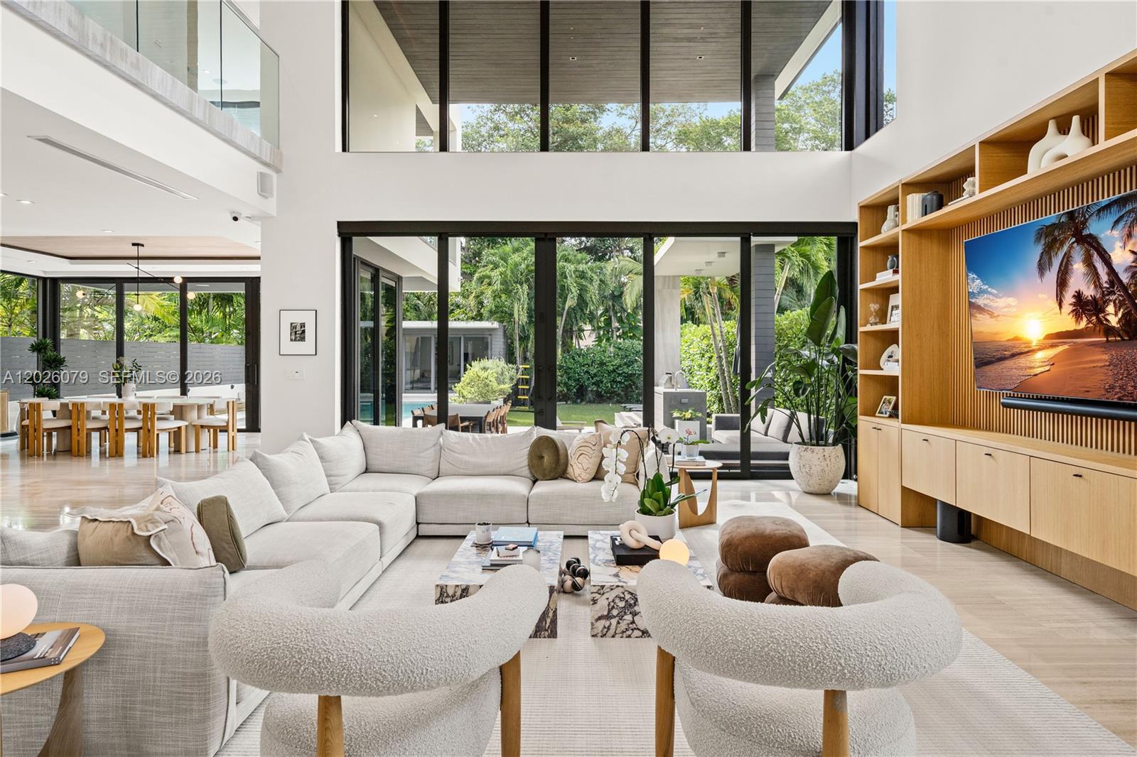 5061 N Bay Rd, Miami Beach FL 33140