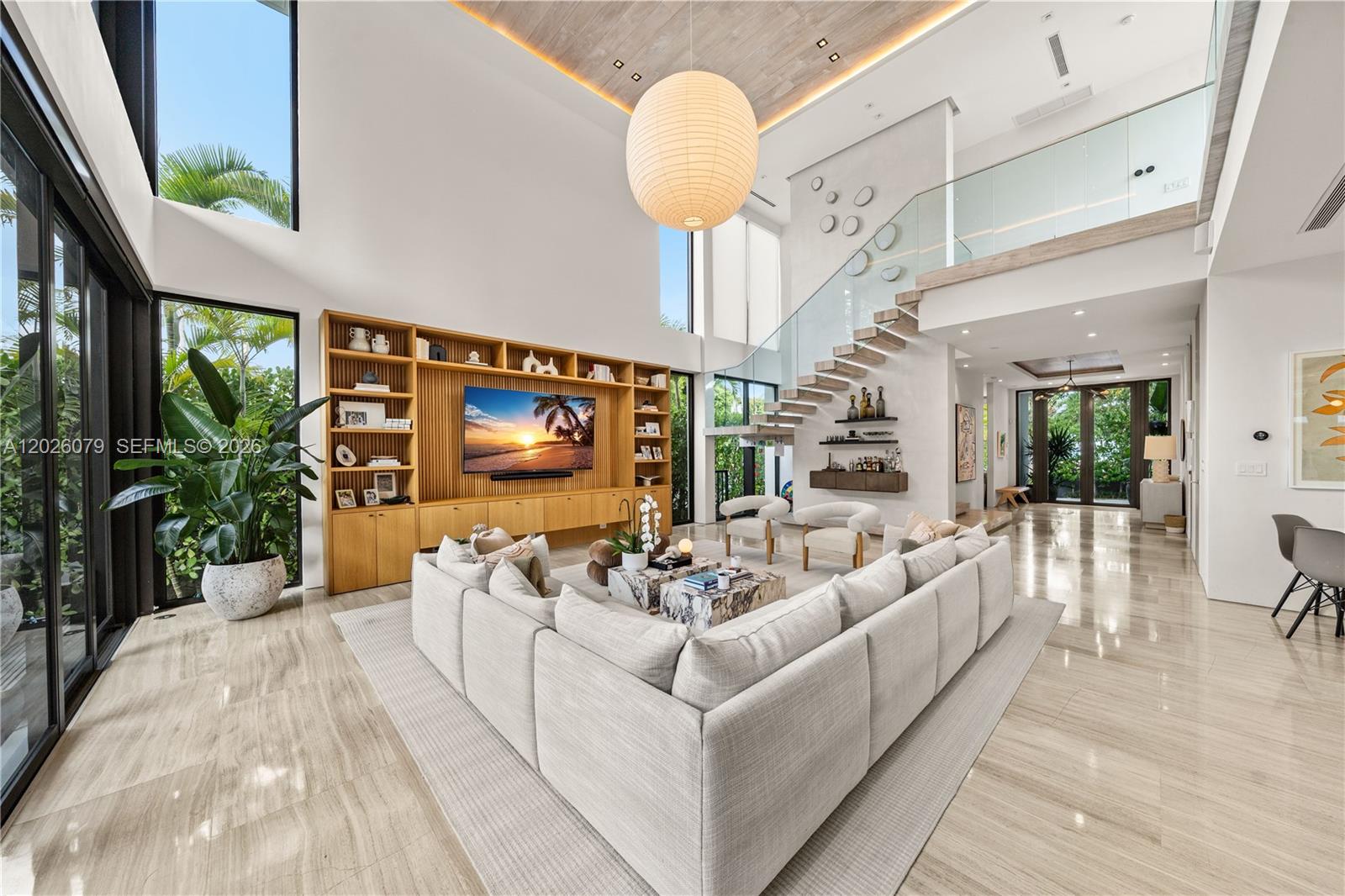 5061 N Bay Rd, Miami Beach FL 33140
