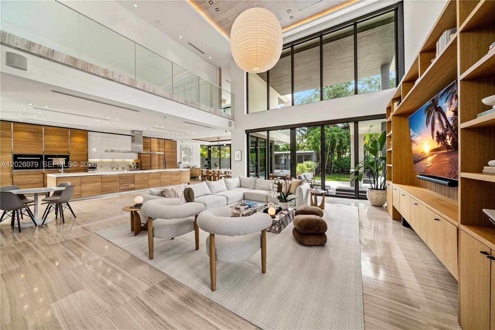 5061 N Bay Rd, Miami Beach FL 33140