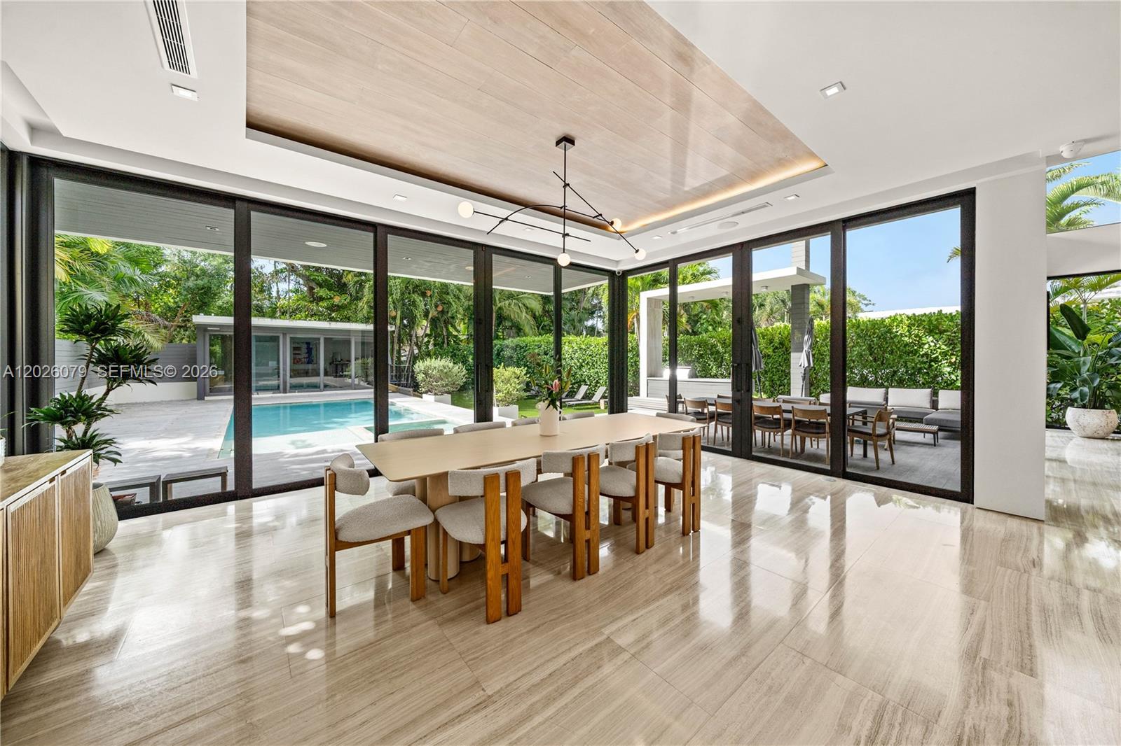 5061 N Bay Rd, Miami Beach FL 33140
