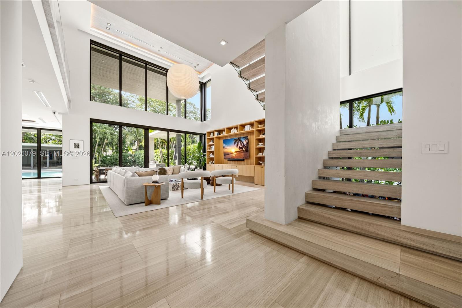 5061 N Bay Rd, Miami Beach FL 33140