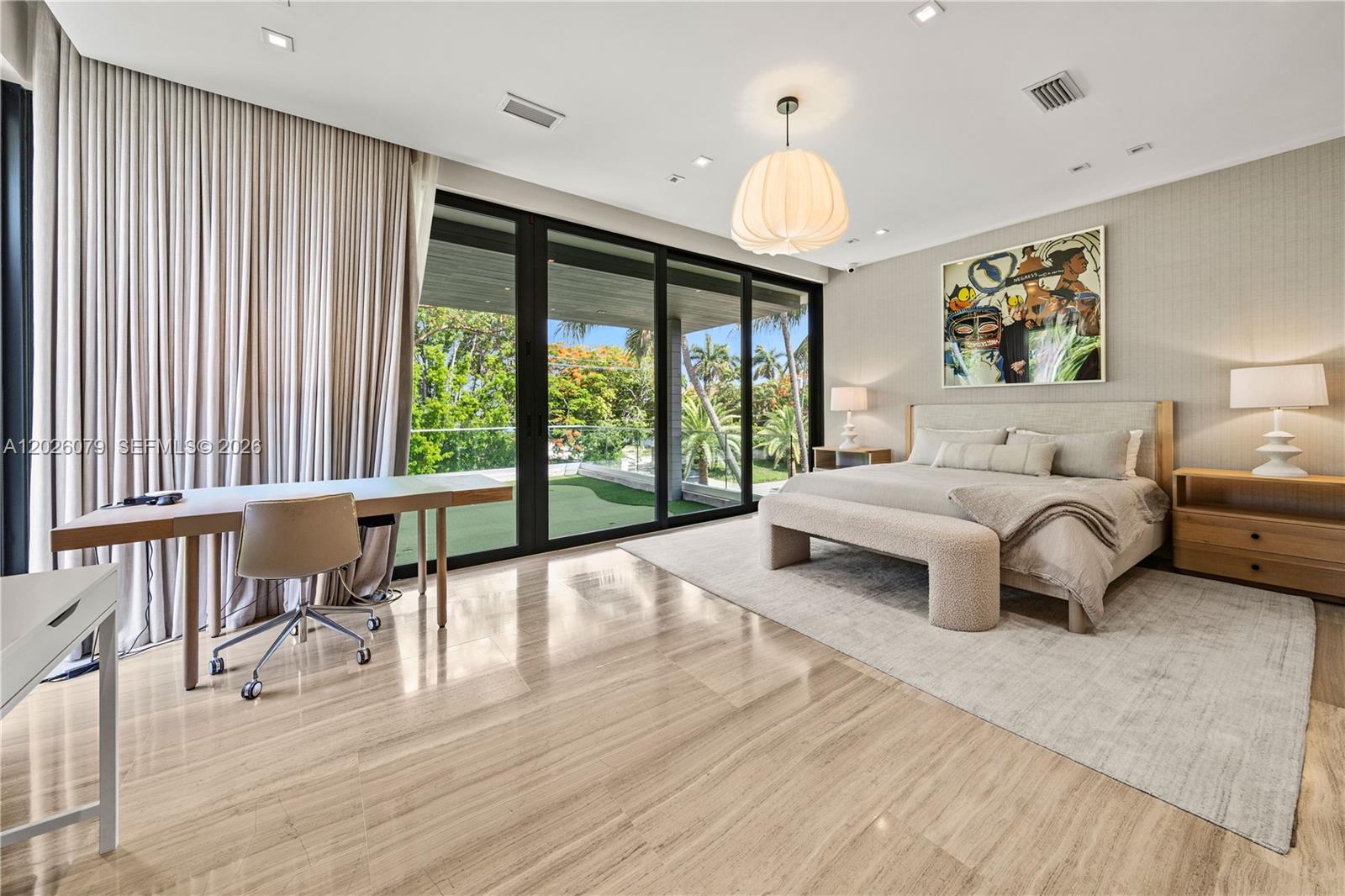 5061 N Bay Rd, Miami Beach FL 33140