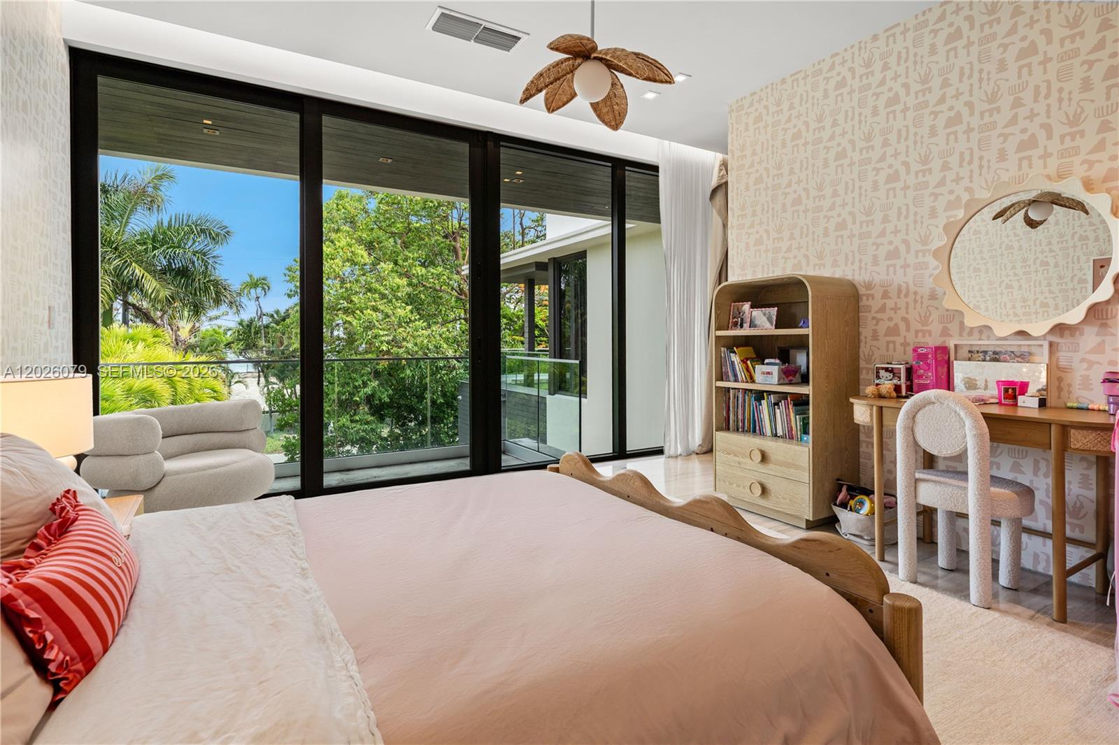 5061 N Bay Rd, Miami Beach FL 33140