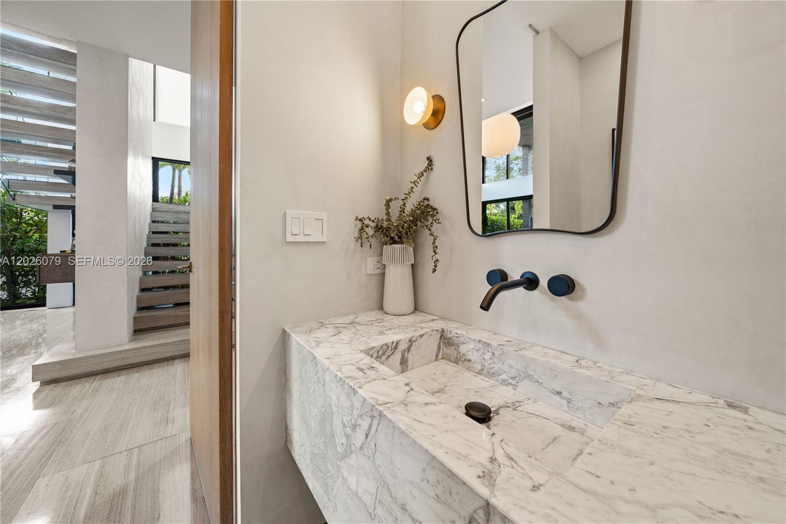 5061 N Bay Rd, Miami Beach FL 33140