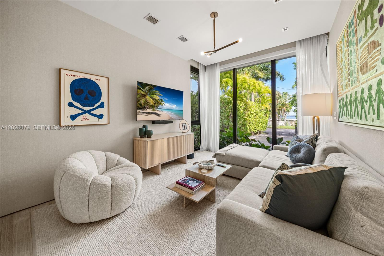 5061 N Bay Rd, Miami Beach FL 33140