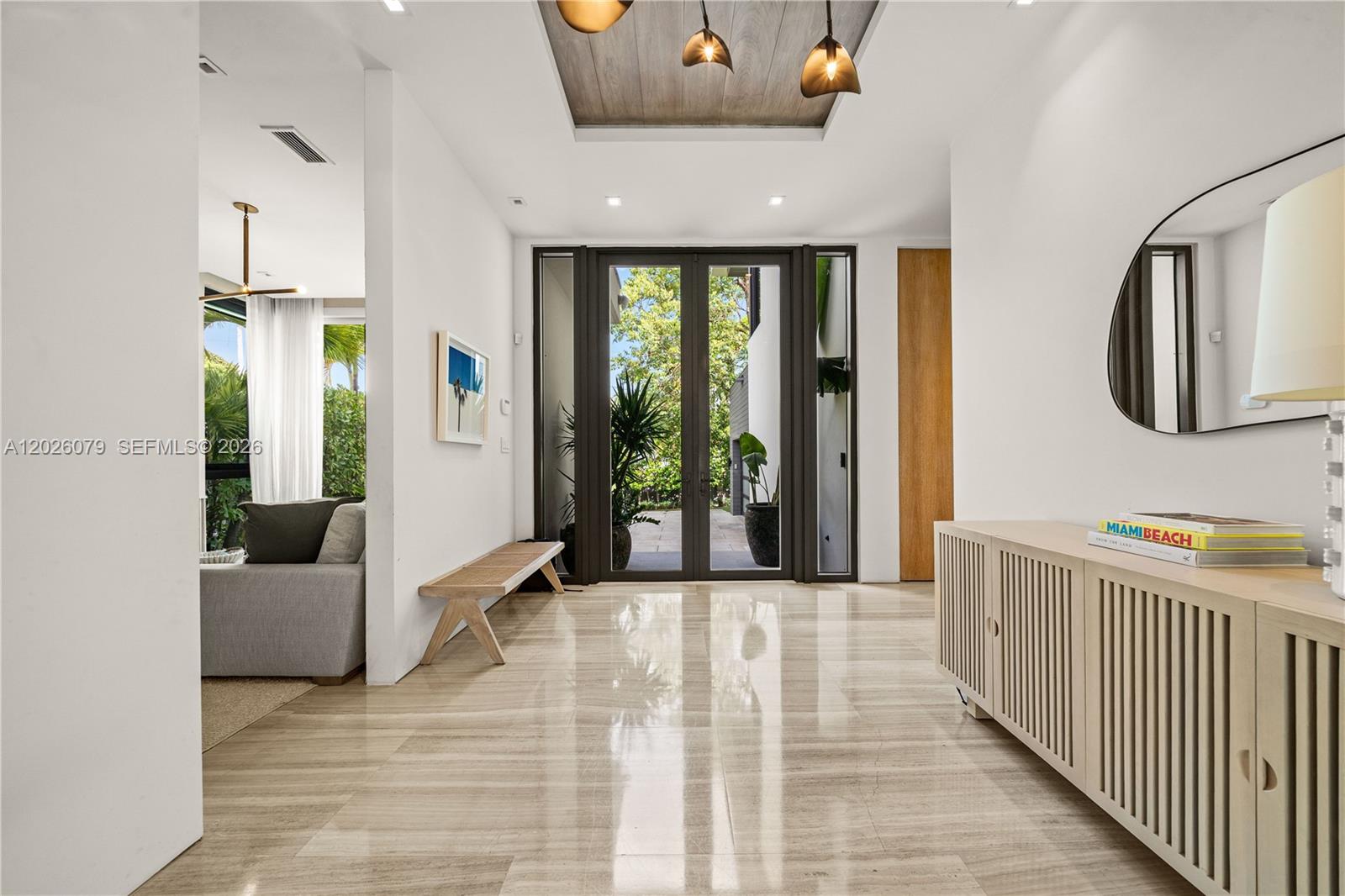 5061 N Bay Rd, Miami Beach FL 33140
