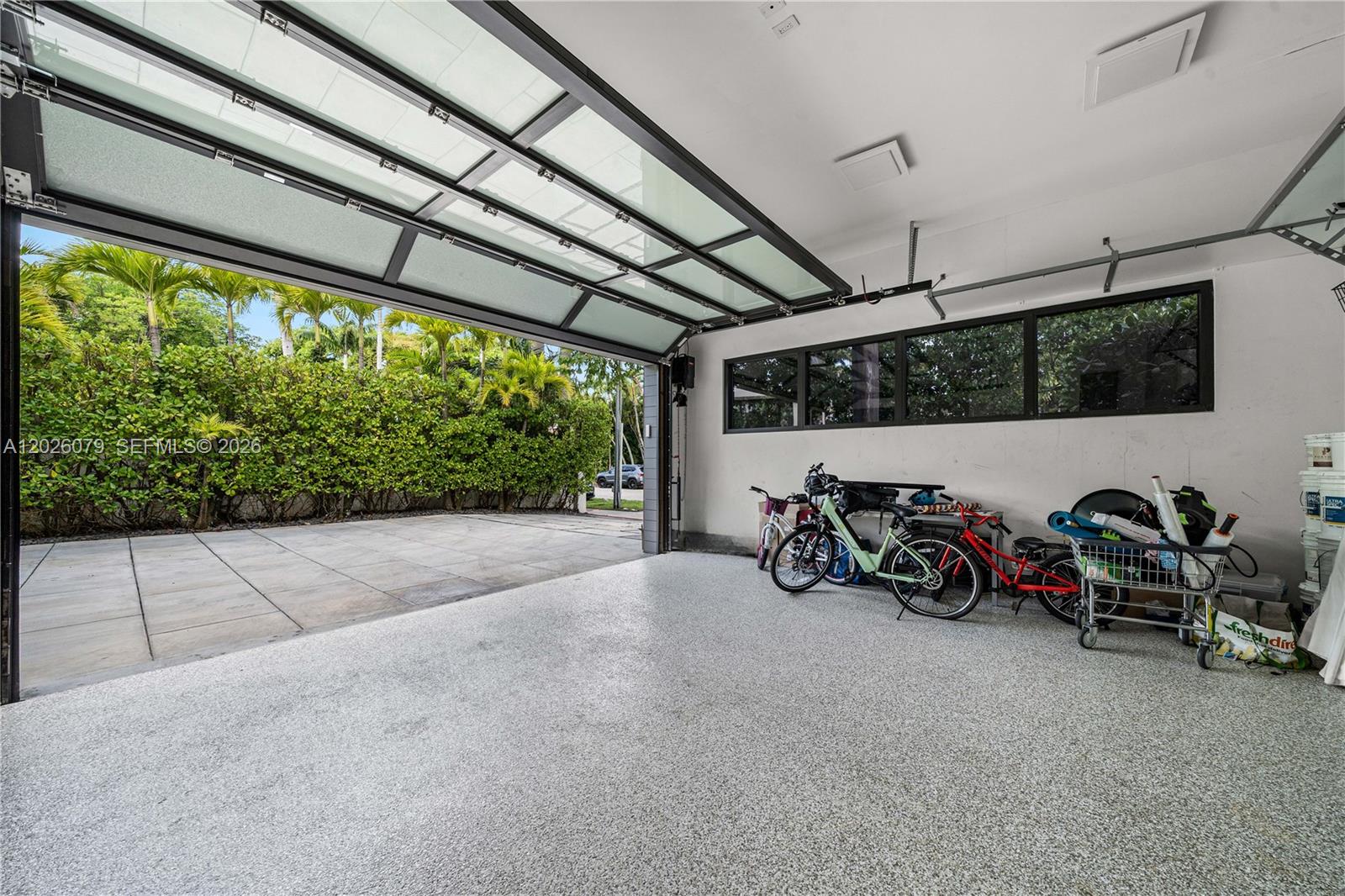 5061 N Bay Rd, Miami Beach FL 33140