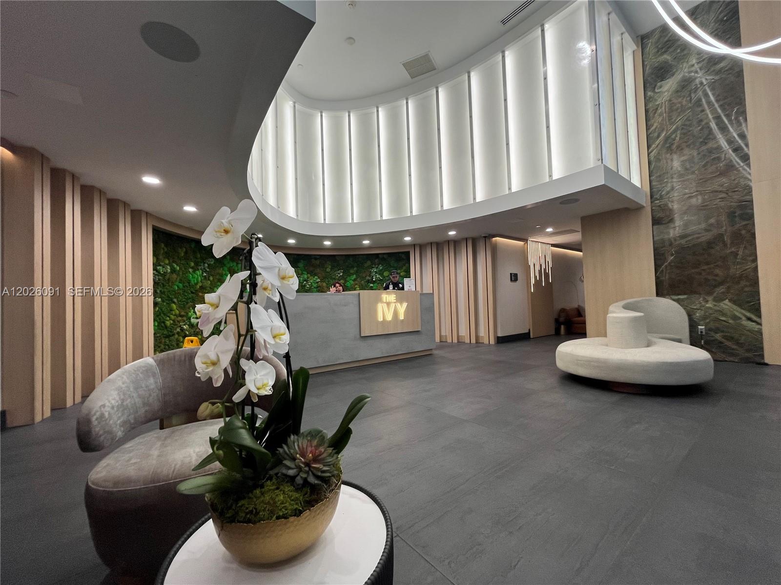 90 SW 3rd St #1705, Miami FL 33130
