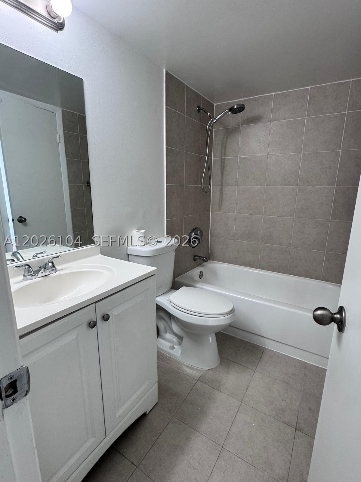 8600 SW 212th St #308, Cutler Bay FL 33189