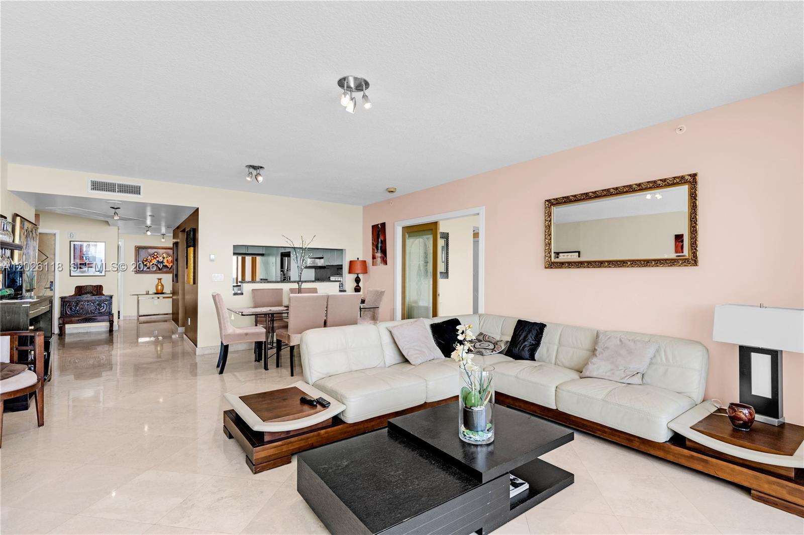 1455 Ocean Dr #1106, Miami Beach FL 33139
