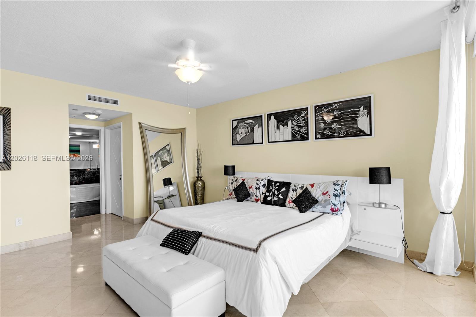 1455 Ocean Dr #1106, Miami Beach FL 33139