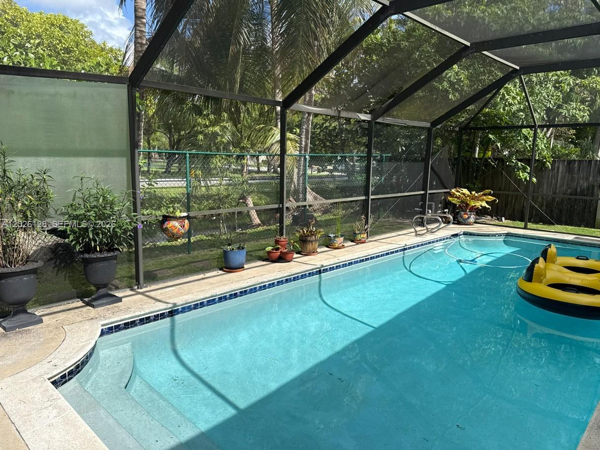 8040 SW 63rd Pl, Miami FL 33143
