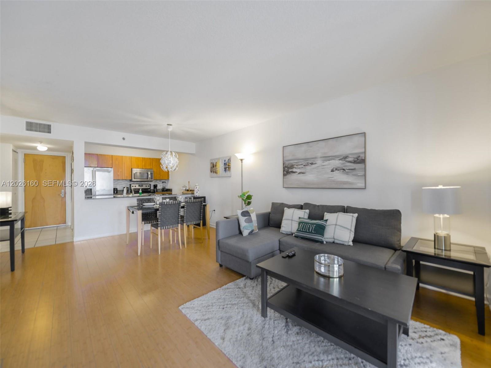 1200 Brickell Bay Dr #2119, Miami FL 33131