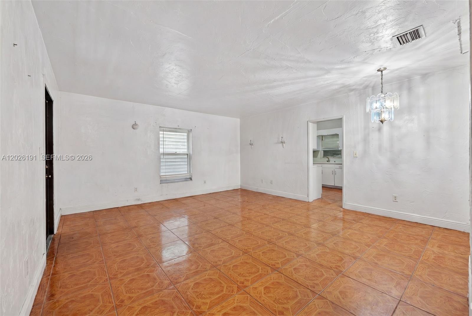 1279 NW 41st St, Miami FL 33142
