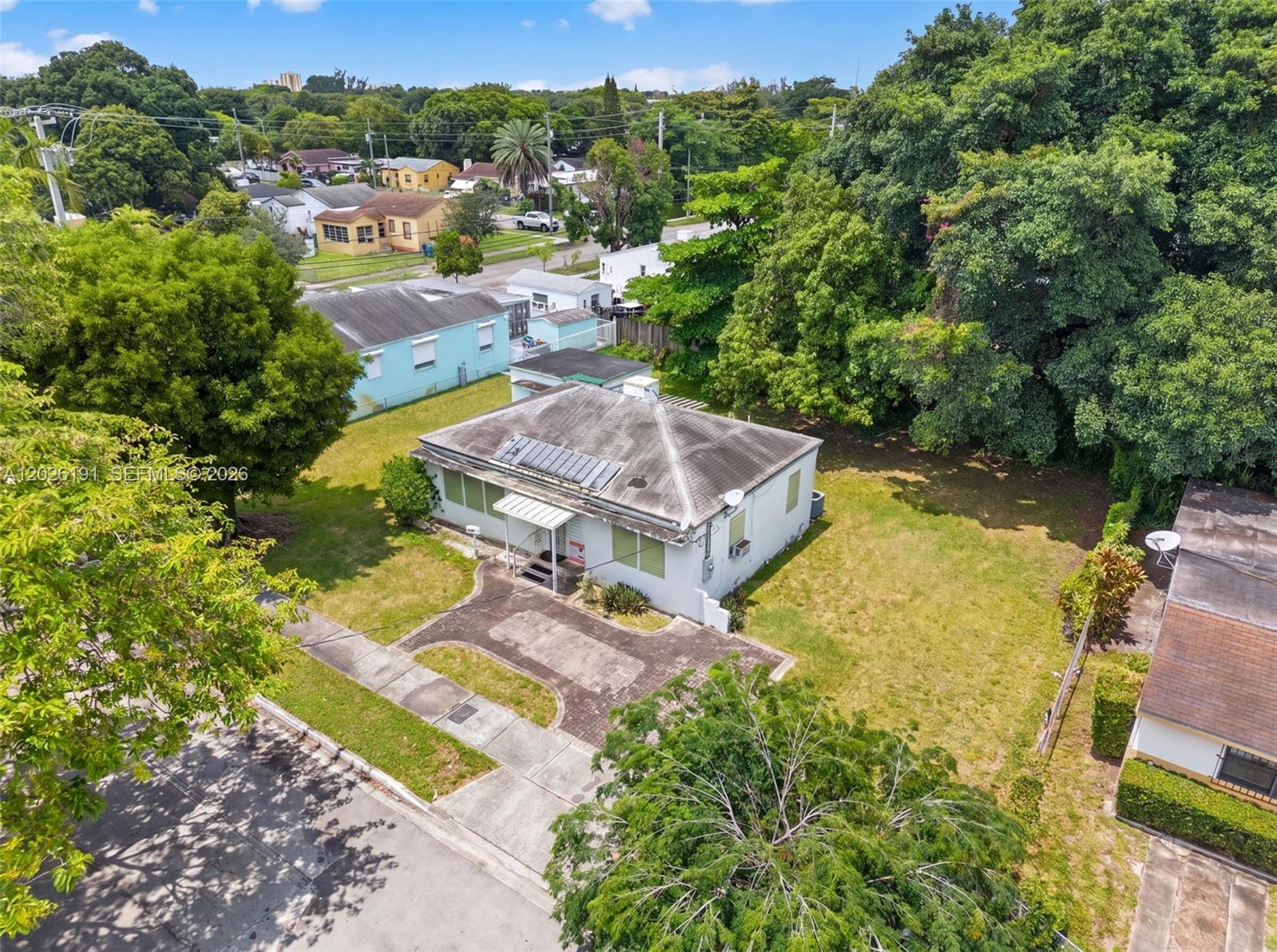 1279 NW 41st St, Miami FL 33142