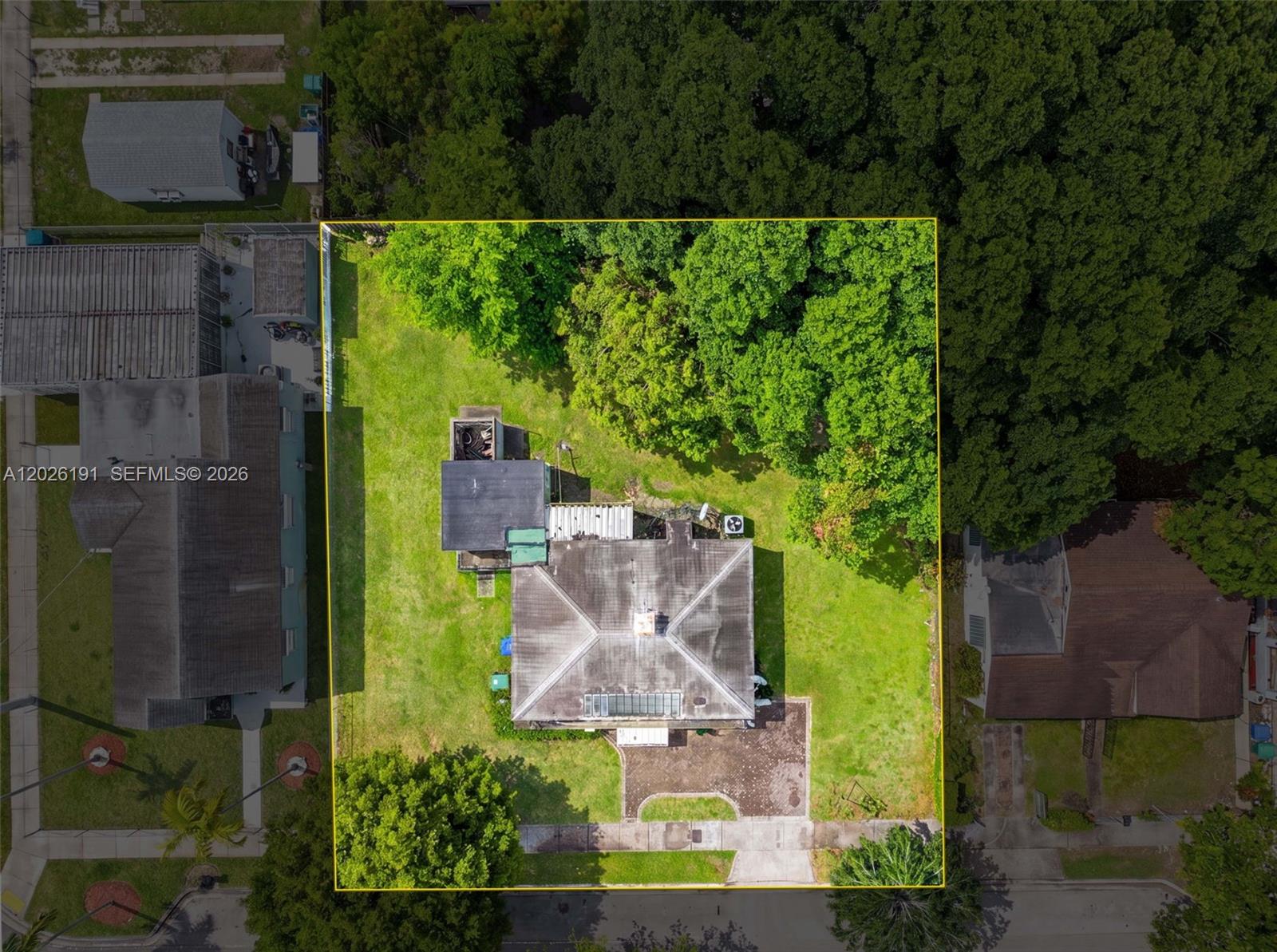 1279 NW 41st St, Miami FL 33142