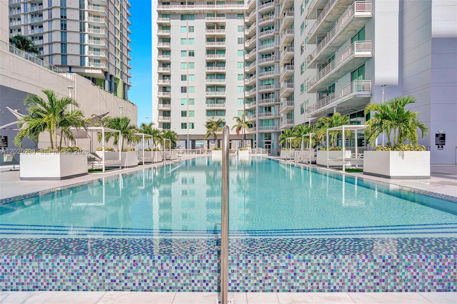 690 SW 1st Ct #PHI12, Miami FL 33130