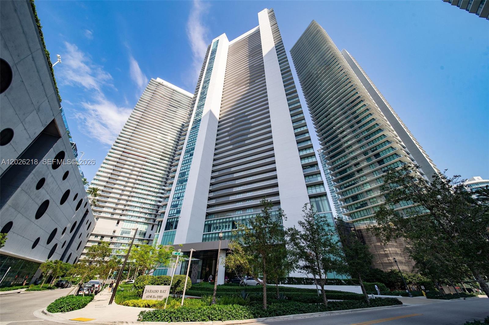 650 NE 32nd St #3808, Miami FL 33137