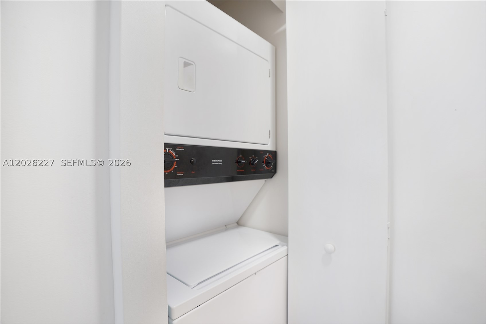 4779 Collins Ave #2908, Miami Beach FL 33140