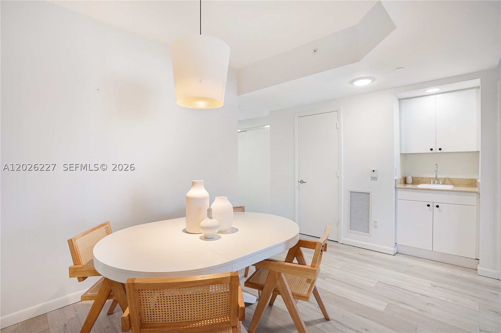 4779 Collins Ave #2908, Miami Beach FL 33140
