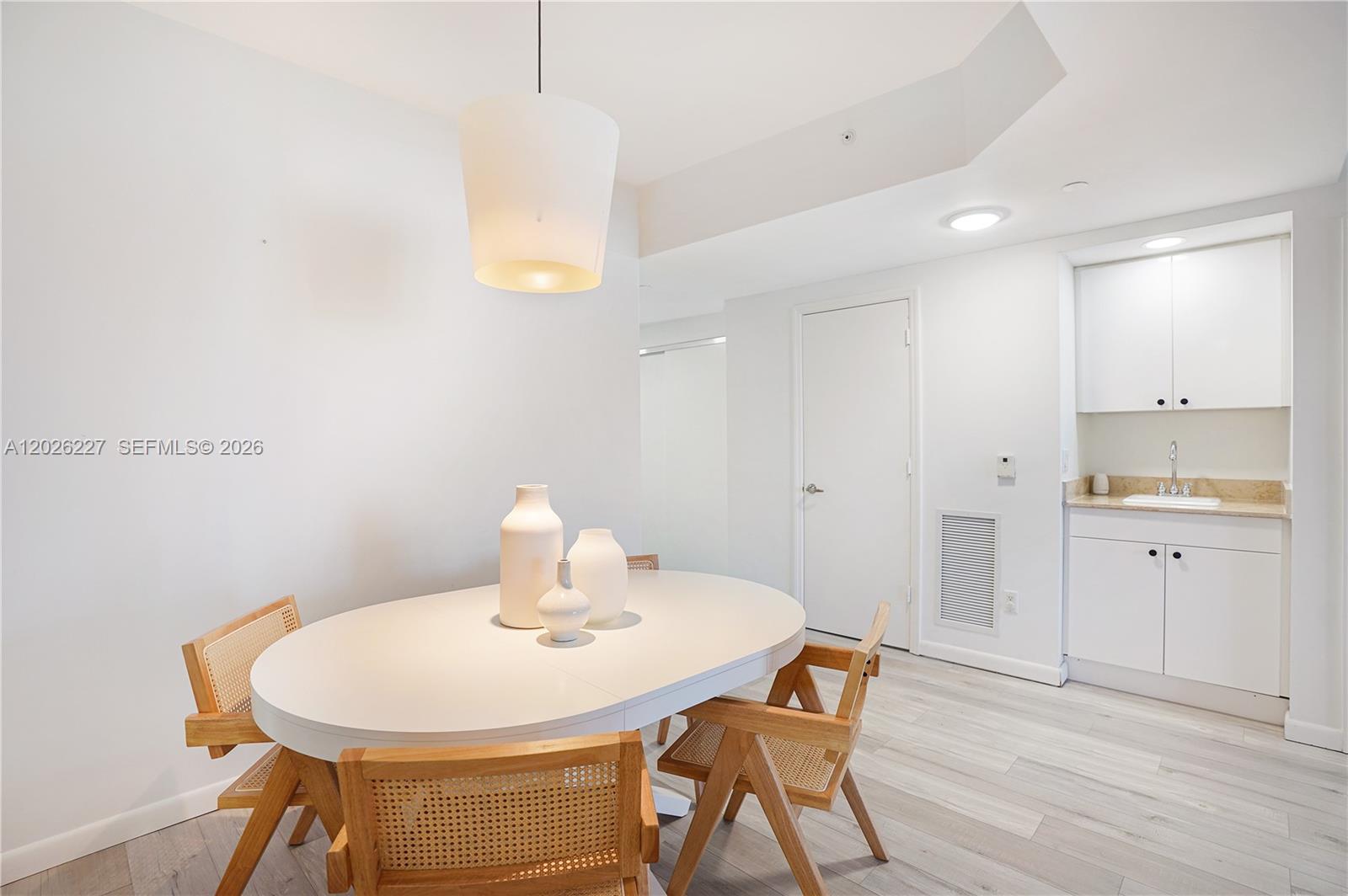 4779 Collins Ave #2908, Miami Beach FL 33140
