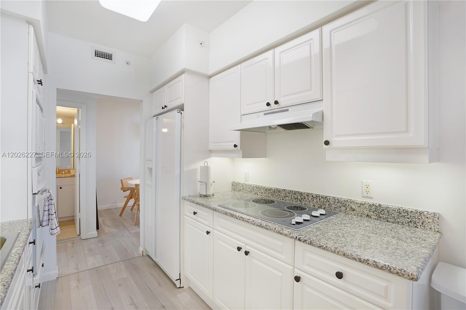 4779 Collins Ave #2908, Miami Beach FL 33140