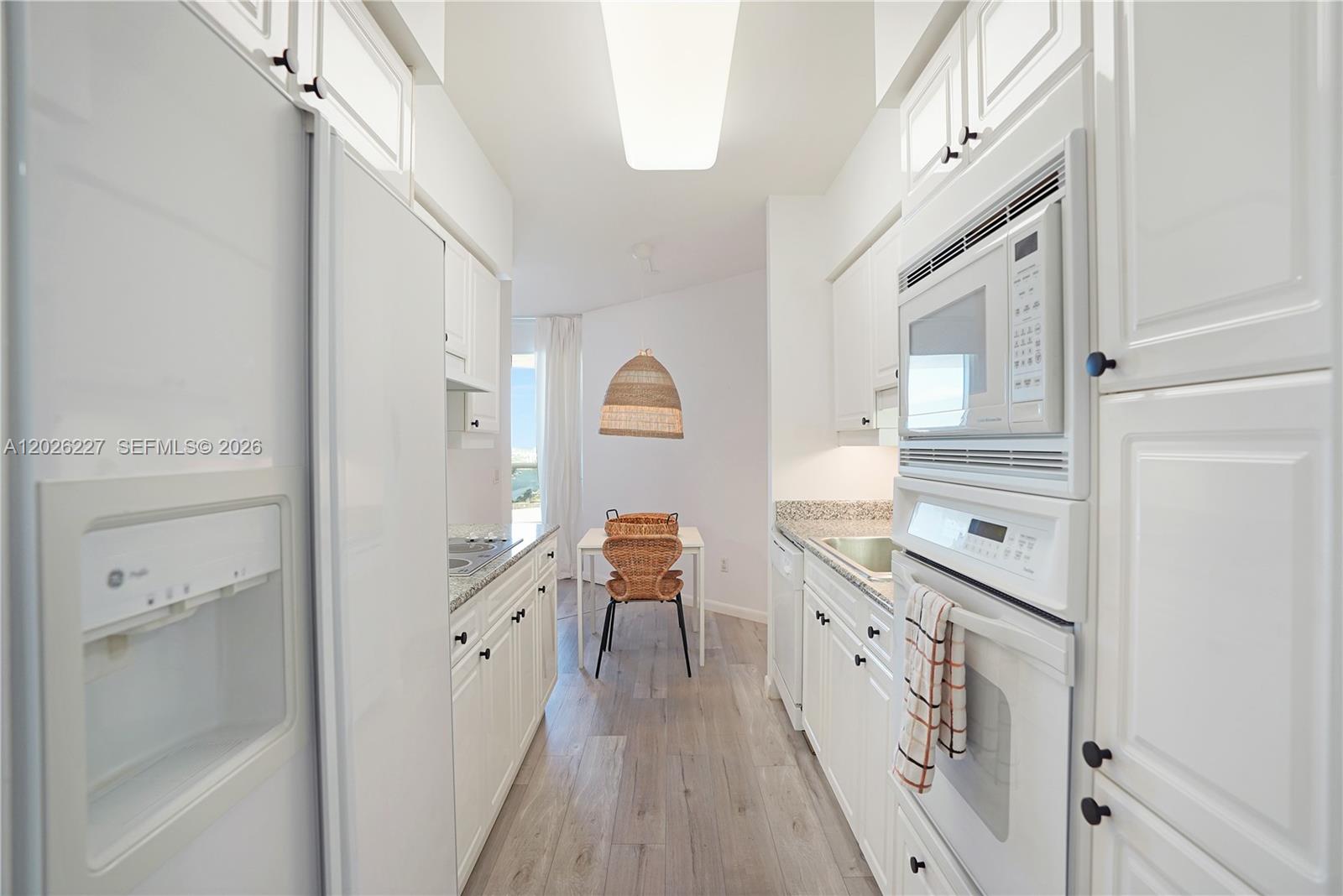 4779 Collins Ave #2908, Miami Beach FL 33140