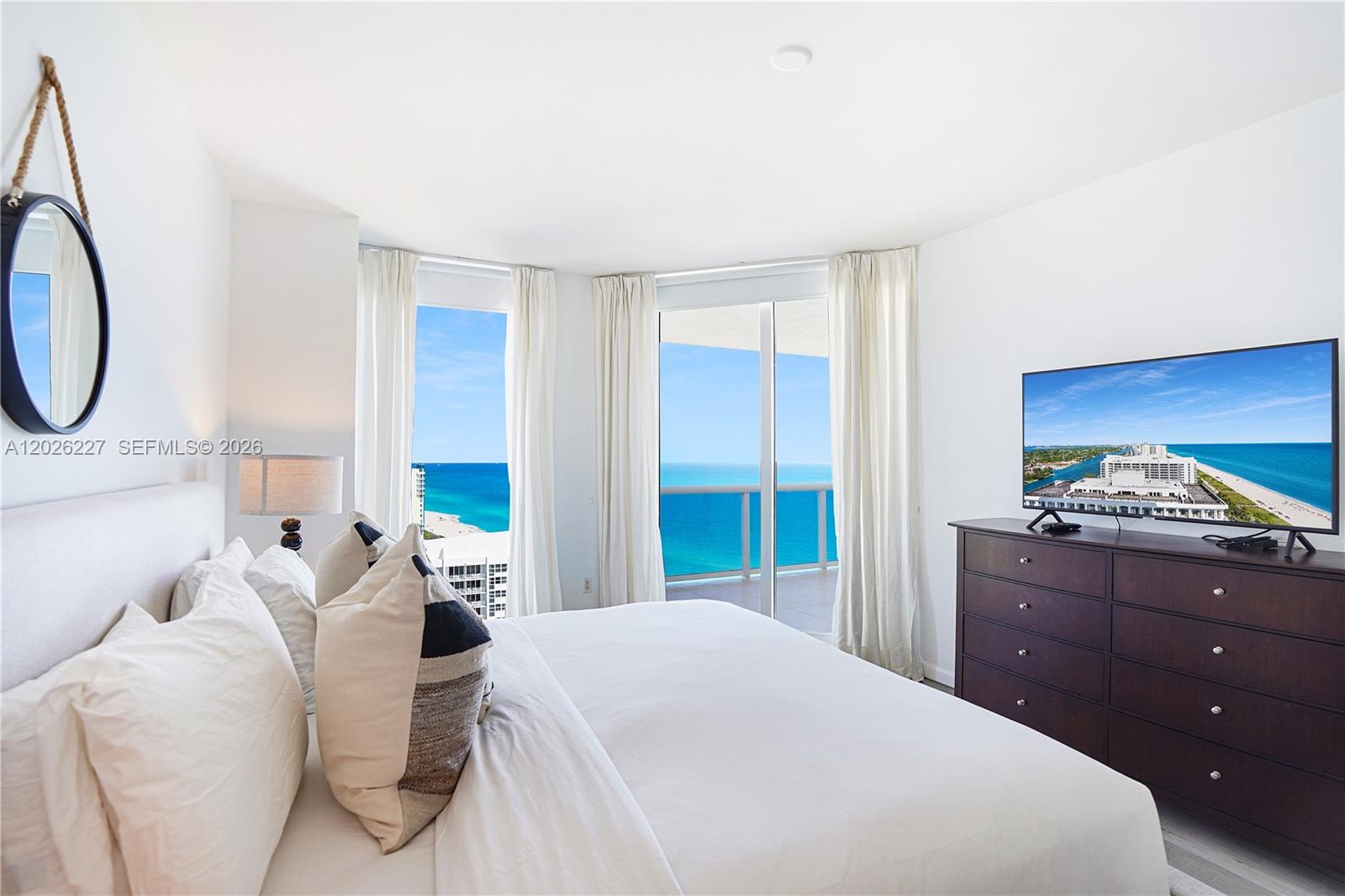 4779 Collins Ave #2908, Miami Beach FL 33140
