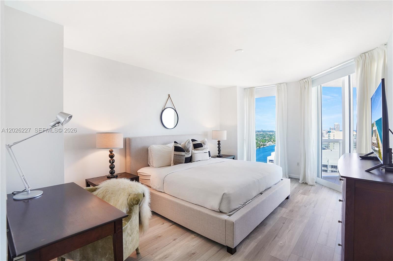 4779 Collins Ave #2908, Miami Beach FL 33140