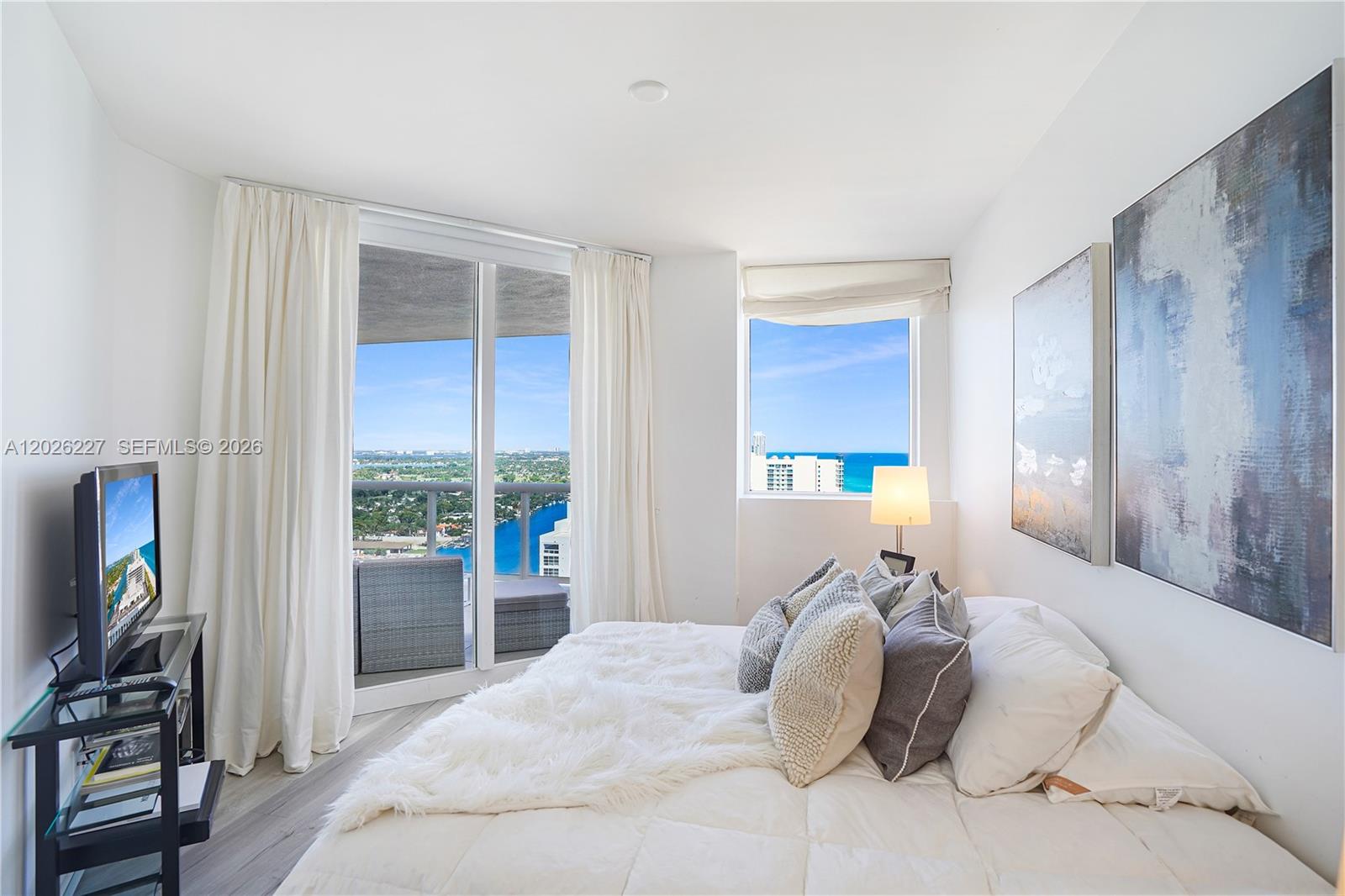 4779 Collins Ave #2908, Miami Beach FL 33140
