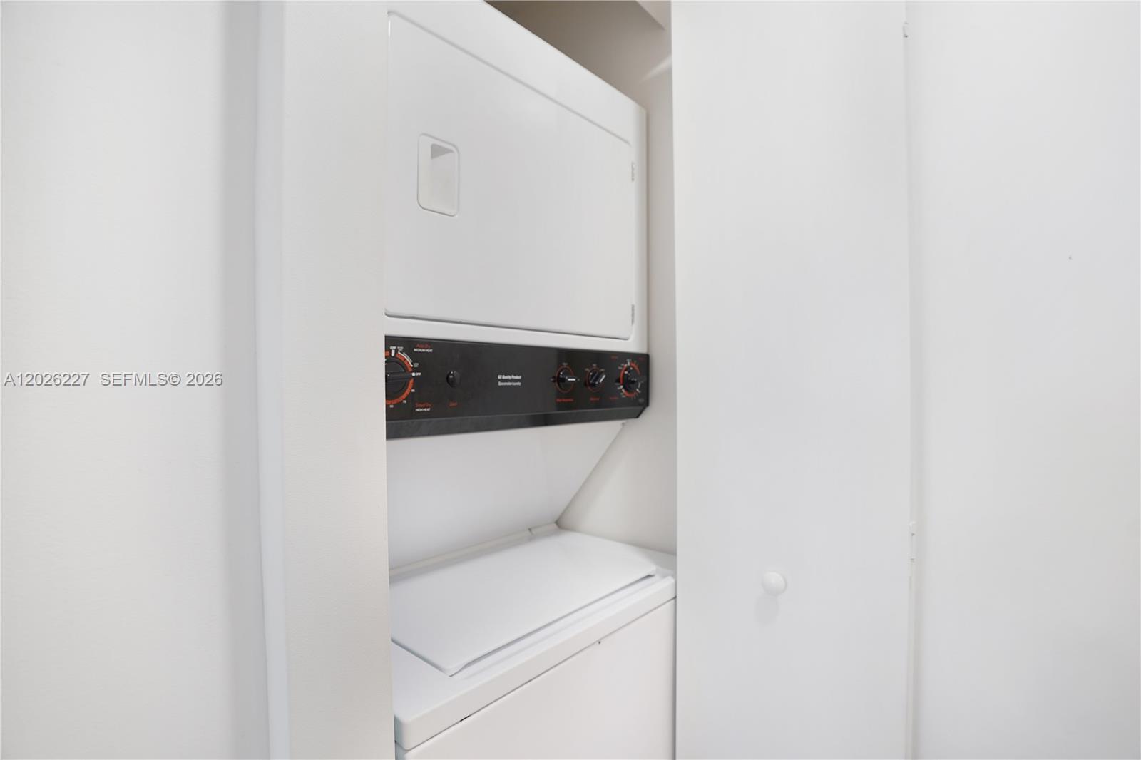 4779 Collins Ave #2908, Miami Beach FL 33140