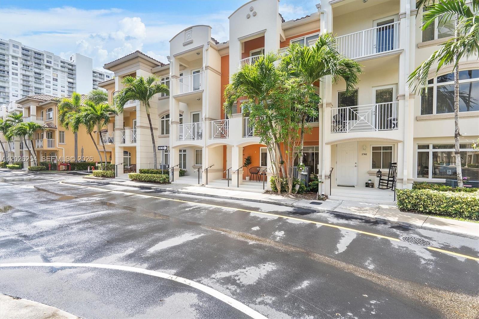 2704 NE 184th Ter, Aventura FL 33160