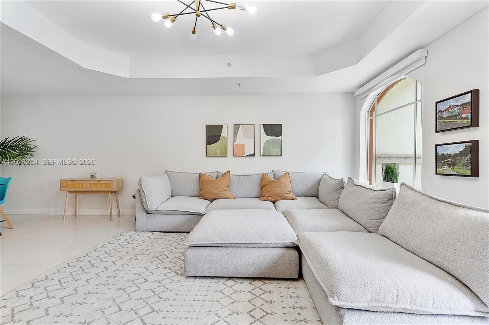 2704 NE 184th Ter, Aventura FL 33160