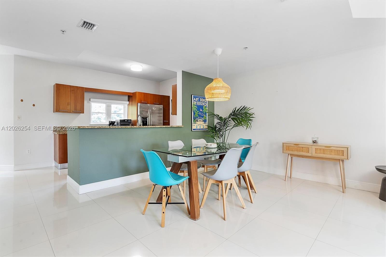 2704 NE 184th Ter, Aventura FL 33160